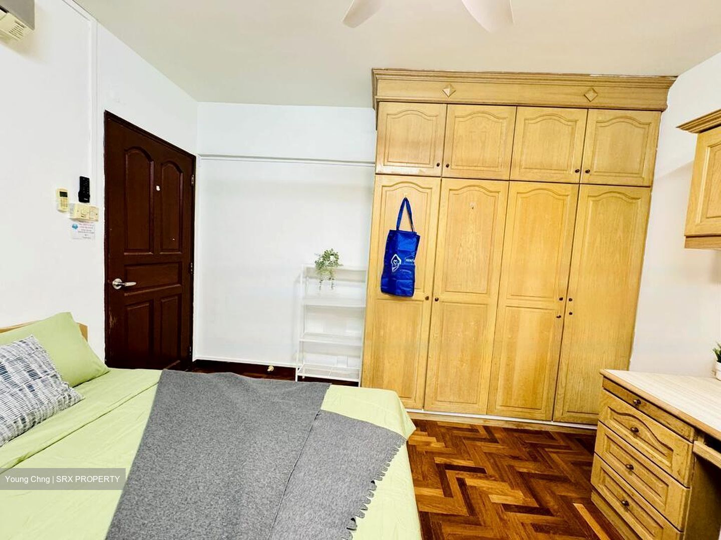 Melville Park (D18), Condominium #578116701